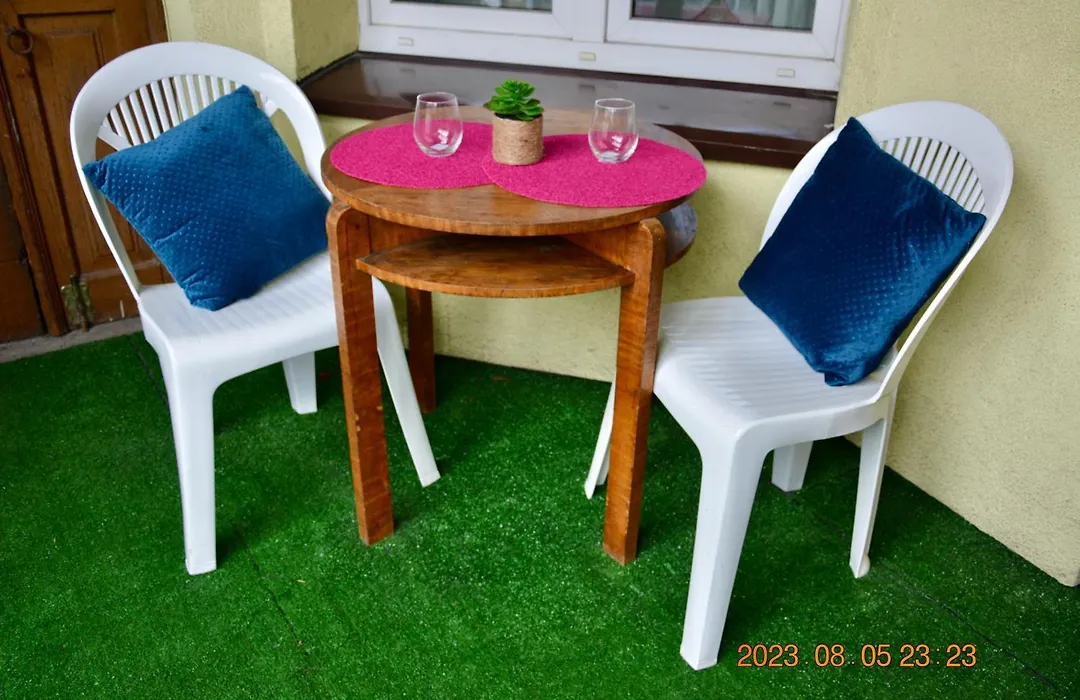 Apartment Near Old Town-1