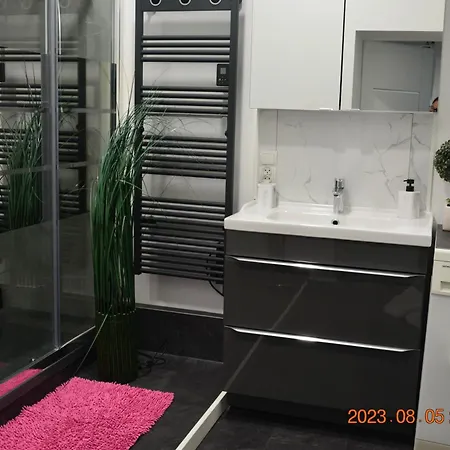 Apartment Near Old Town-3