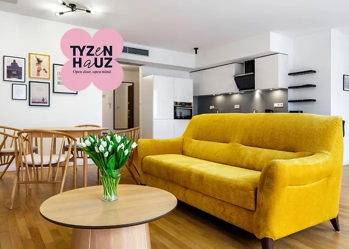 Modern Central Apartment W. Parking By Tyzenhauz